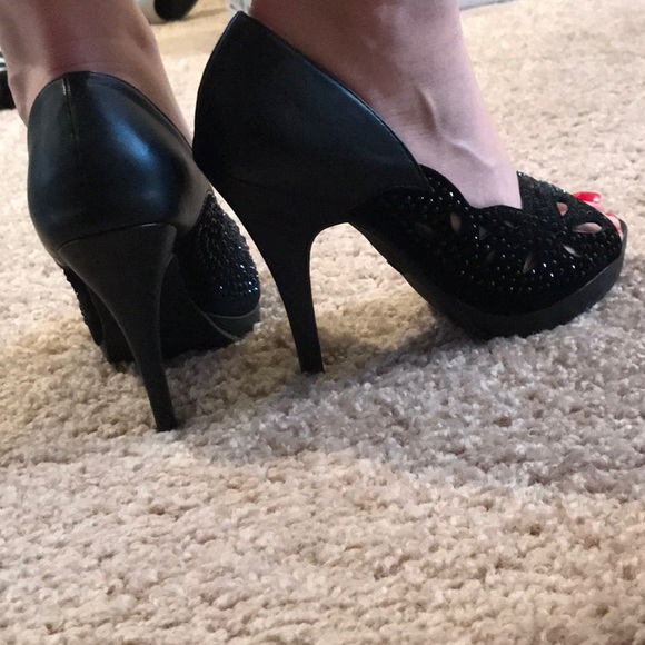 Black Platform Party Heels Size 6 Worn Once - Picture 3 of 3